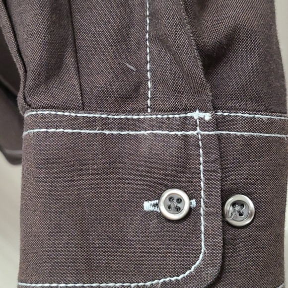 J. Campbell Los Angeles button down. Dark Brn - Picture 6 of 11